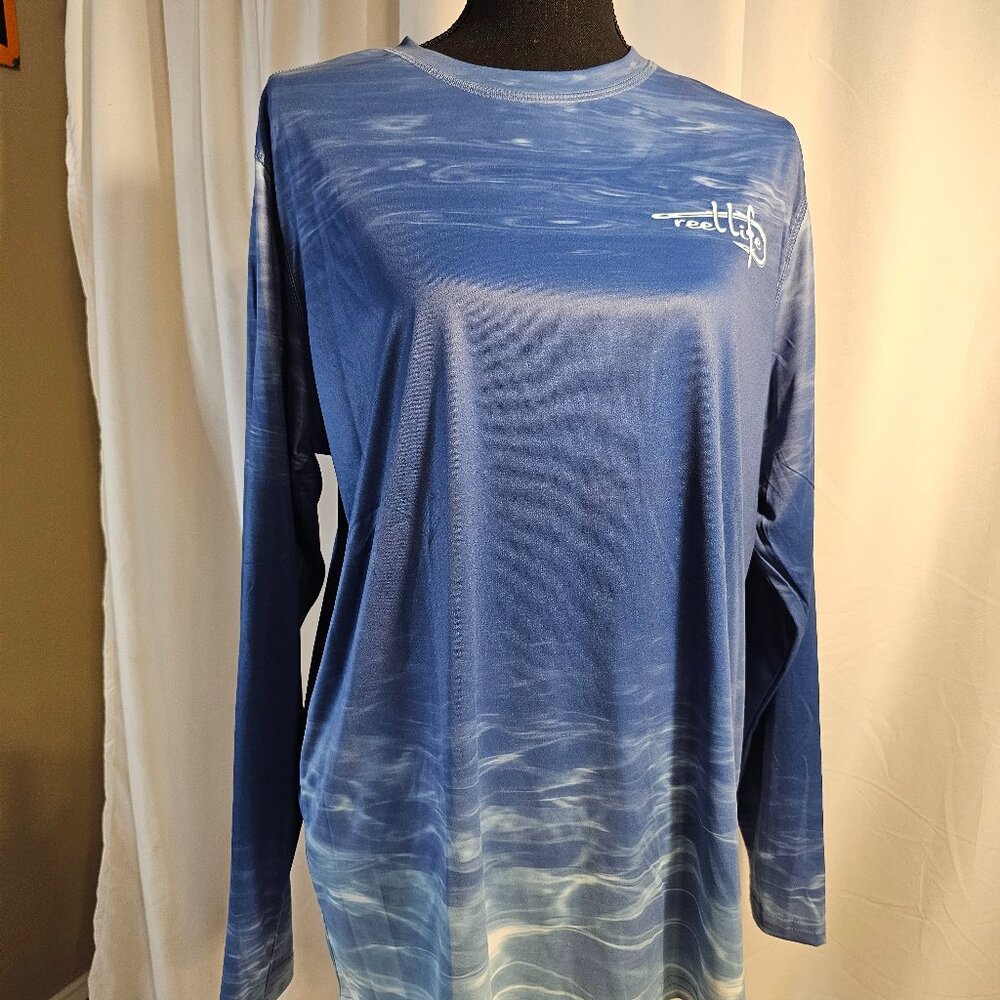 NWOT - reel life Fishing or Beach Shirt - Water Design
